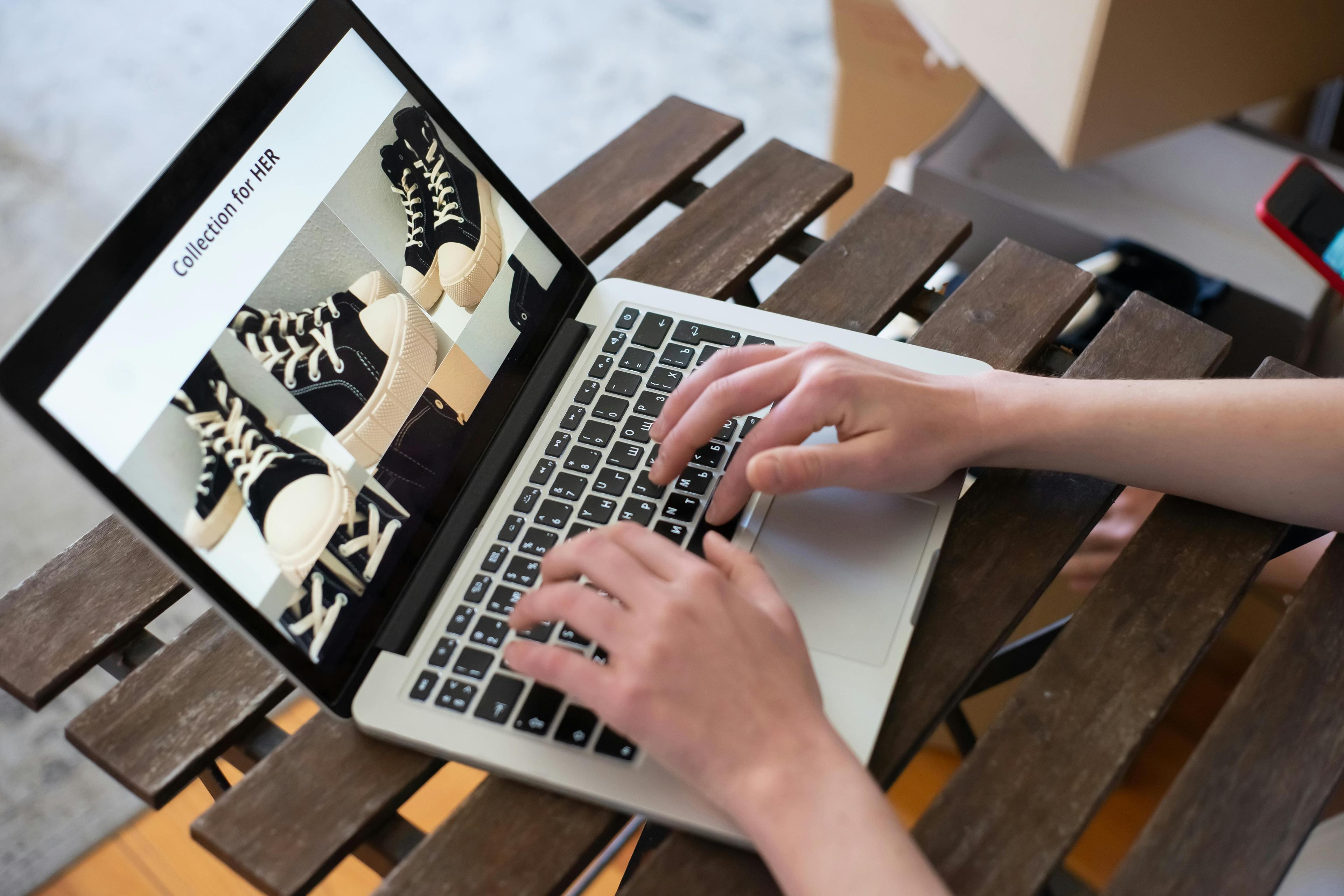 E-commerce & Online Stores 1
